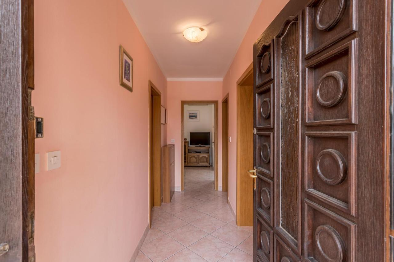 Apartmani Prkacin Трогир Екстериор снимка