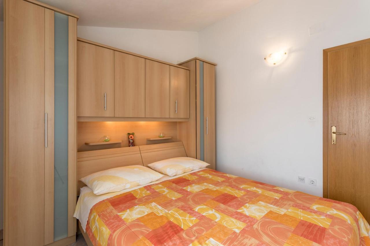 Apartmani Prkacin Трогир Екстериор снимка