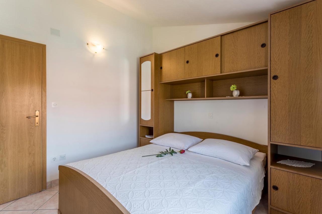 Apartmani Prkacin Трогир Екстериор снимка