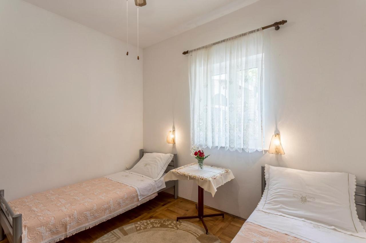 Apartmani Prkacin Трогир Екстериор снимка