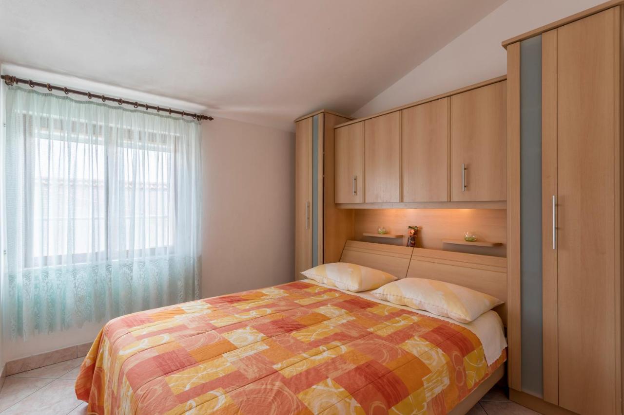 Apartmani Prkacin Трогир Екстериор снимка