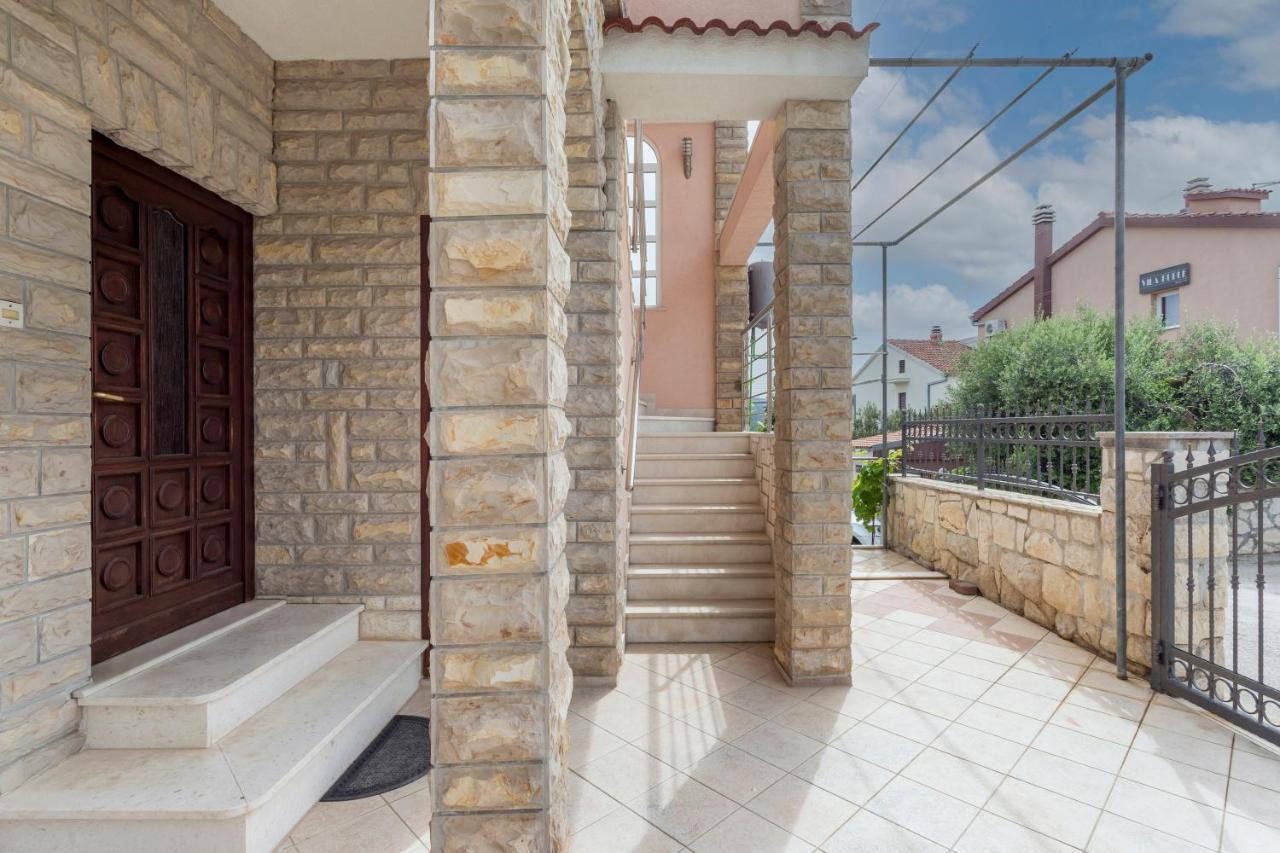 Apartmani Prkacin Трогир Екстериор снимка