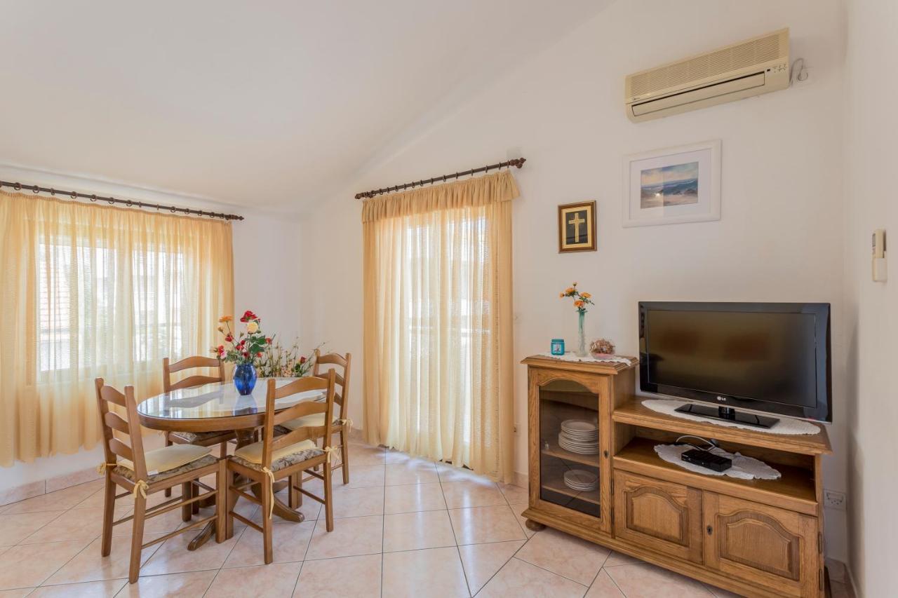 Apartmani Prkacin Трогир Екстериор снимка