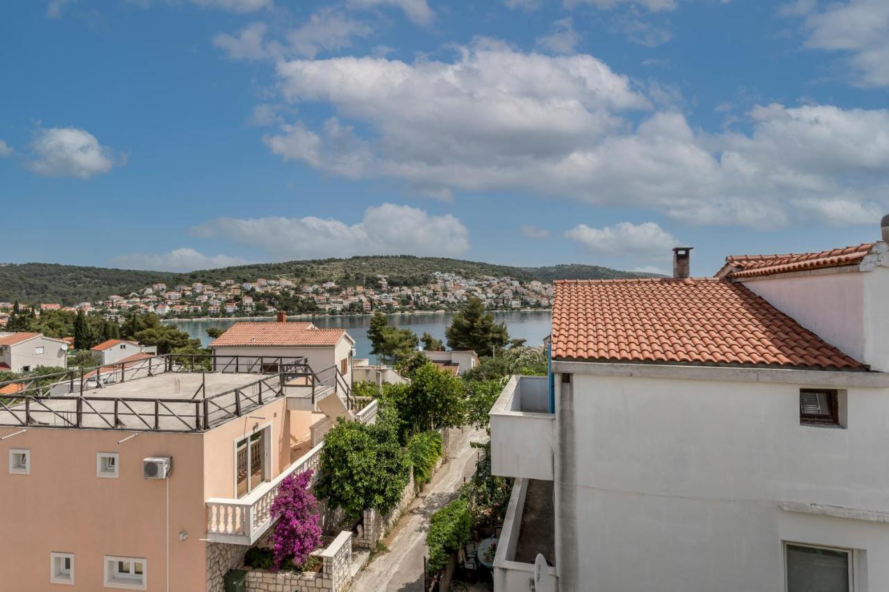 Apartmani Prkacin Трогир Екстериор снимка