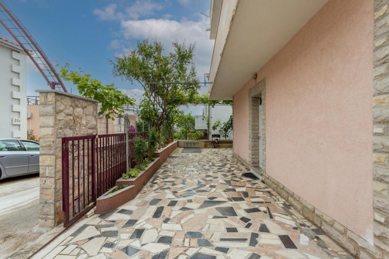 Apartmani Prkacin Трогир Екстериор снимка
