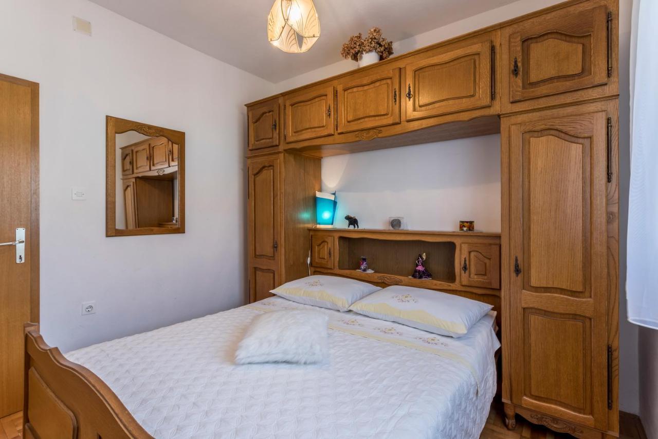 Apartmani Prkacin Трогир Екстериор снимка
