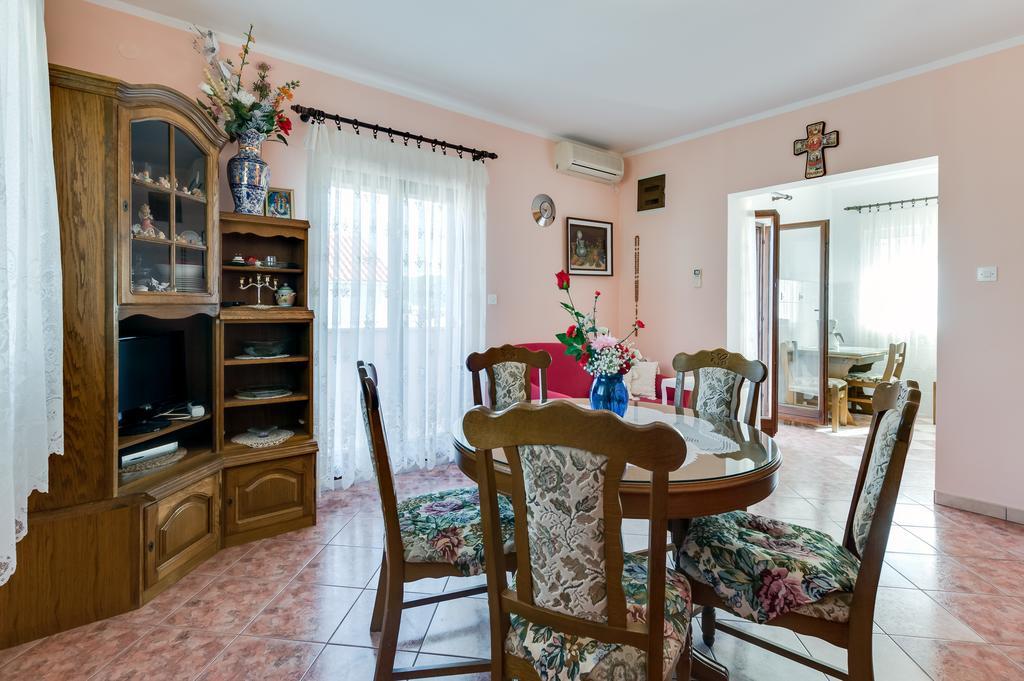 Apartmani Prkacin Трогир Екстериор снимка