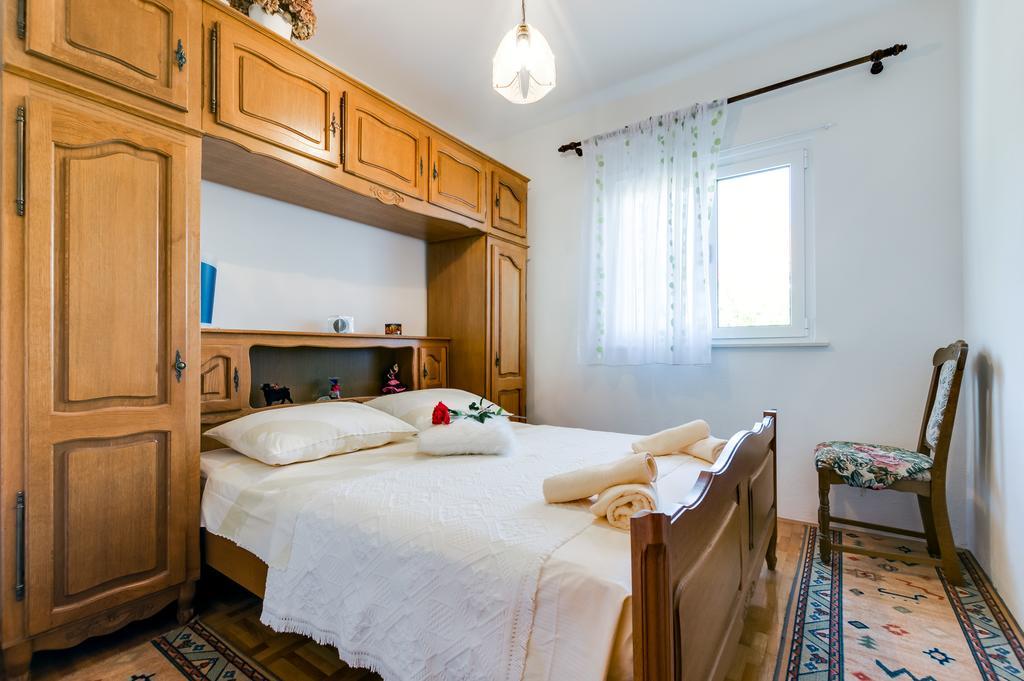 Apartmani Prkacin Трогир Екстериор снимка