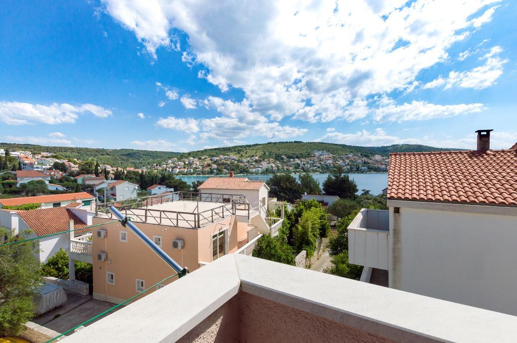 Apartmani Prkacin Трогир Екстериор снимка